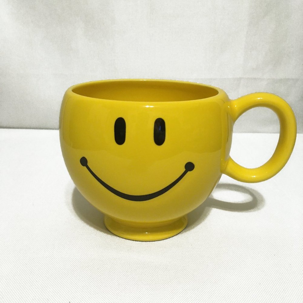 Happy Smiley Face Cup / Mug
